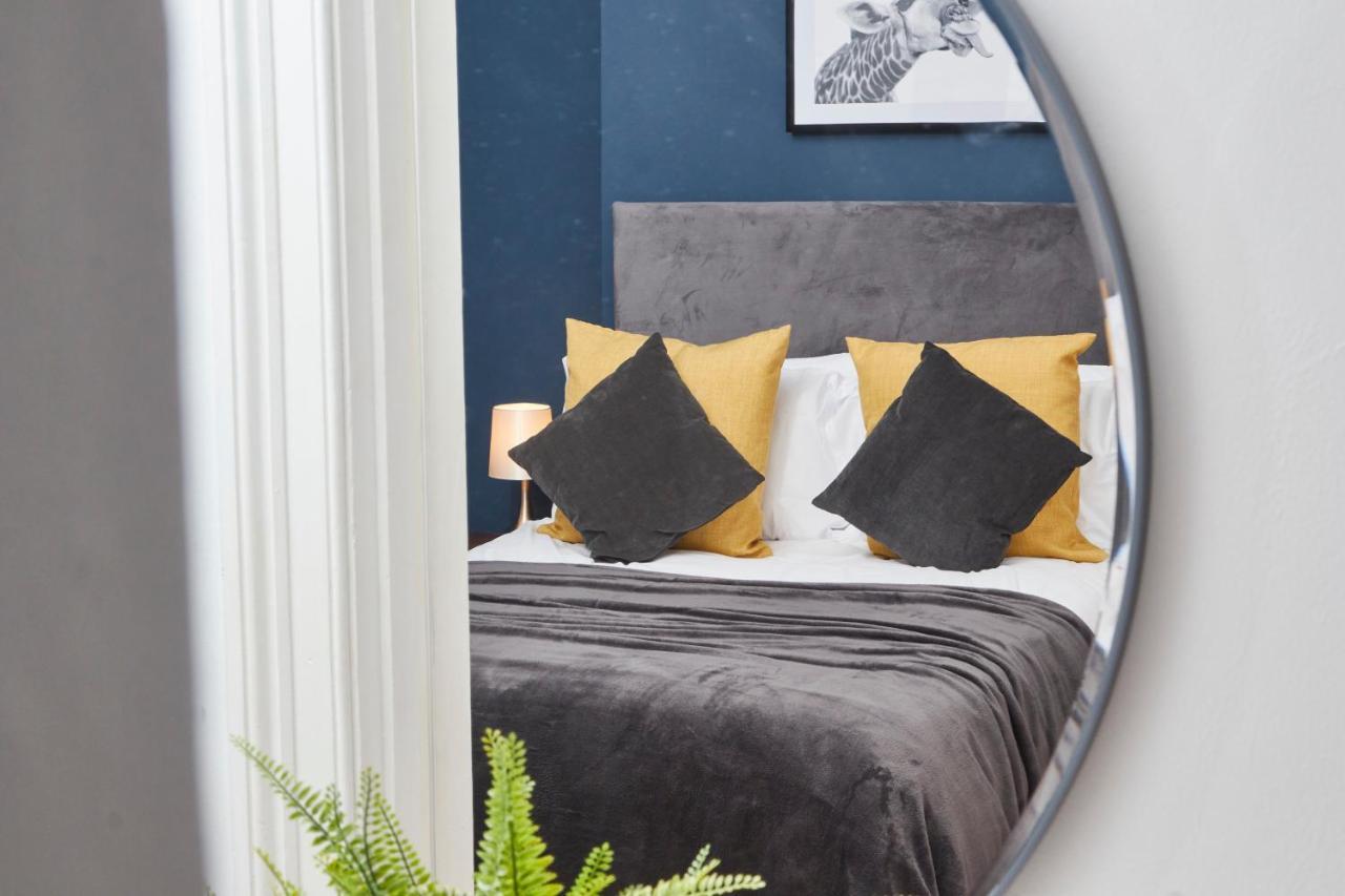 5 Bed House In Leamington Spa Perfect For Contractors With 7 Beds By Purestay - 14 Night Min! Экстерьер фото