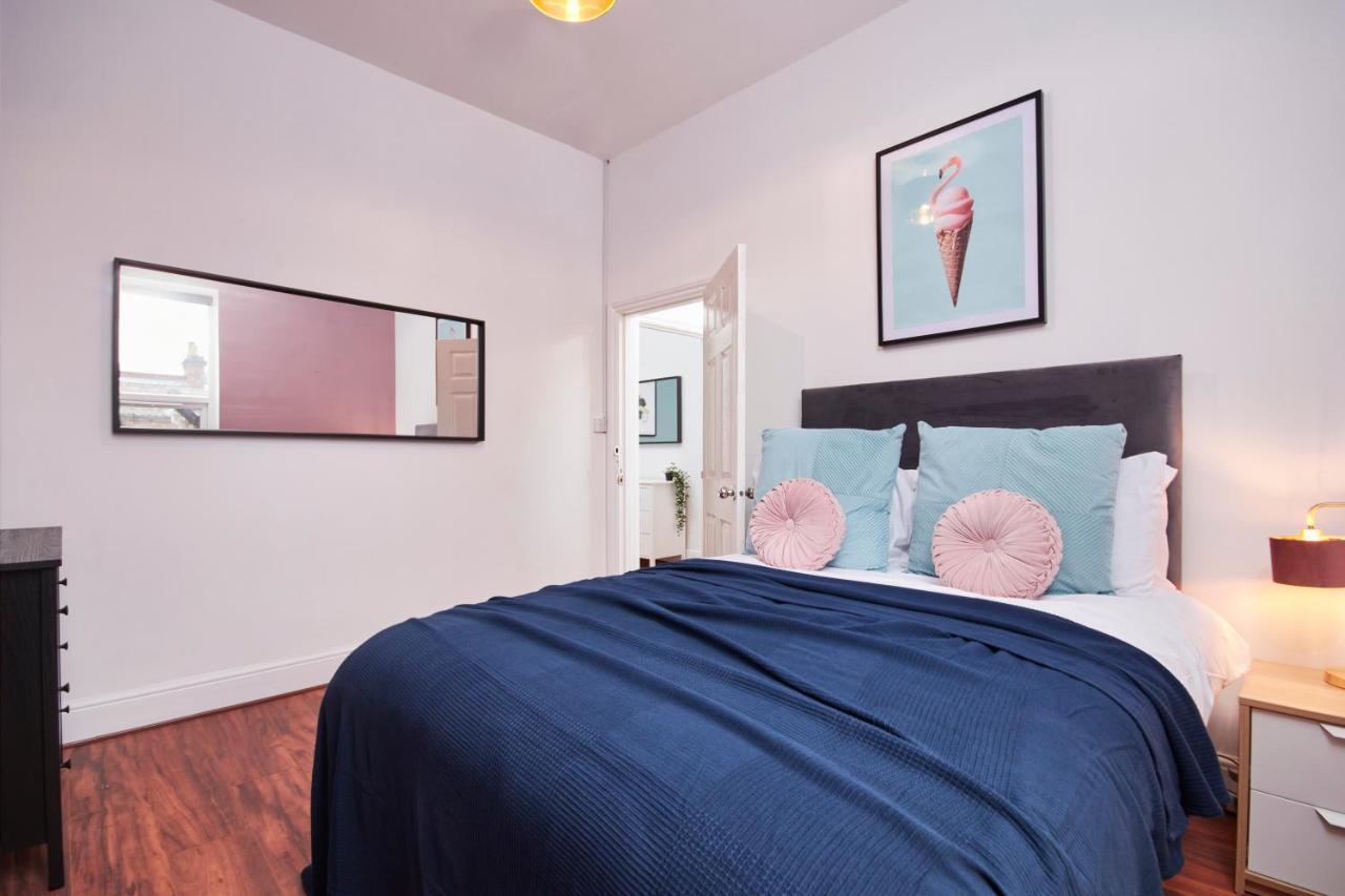 5 Bed House In Leamington Spa Perfect For Contractors With 7 Beds By Purestay - 14 Night Min! Экстерьер фото