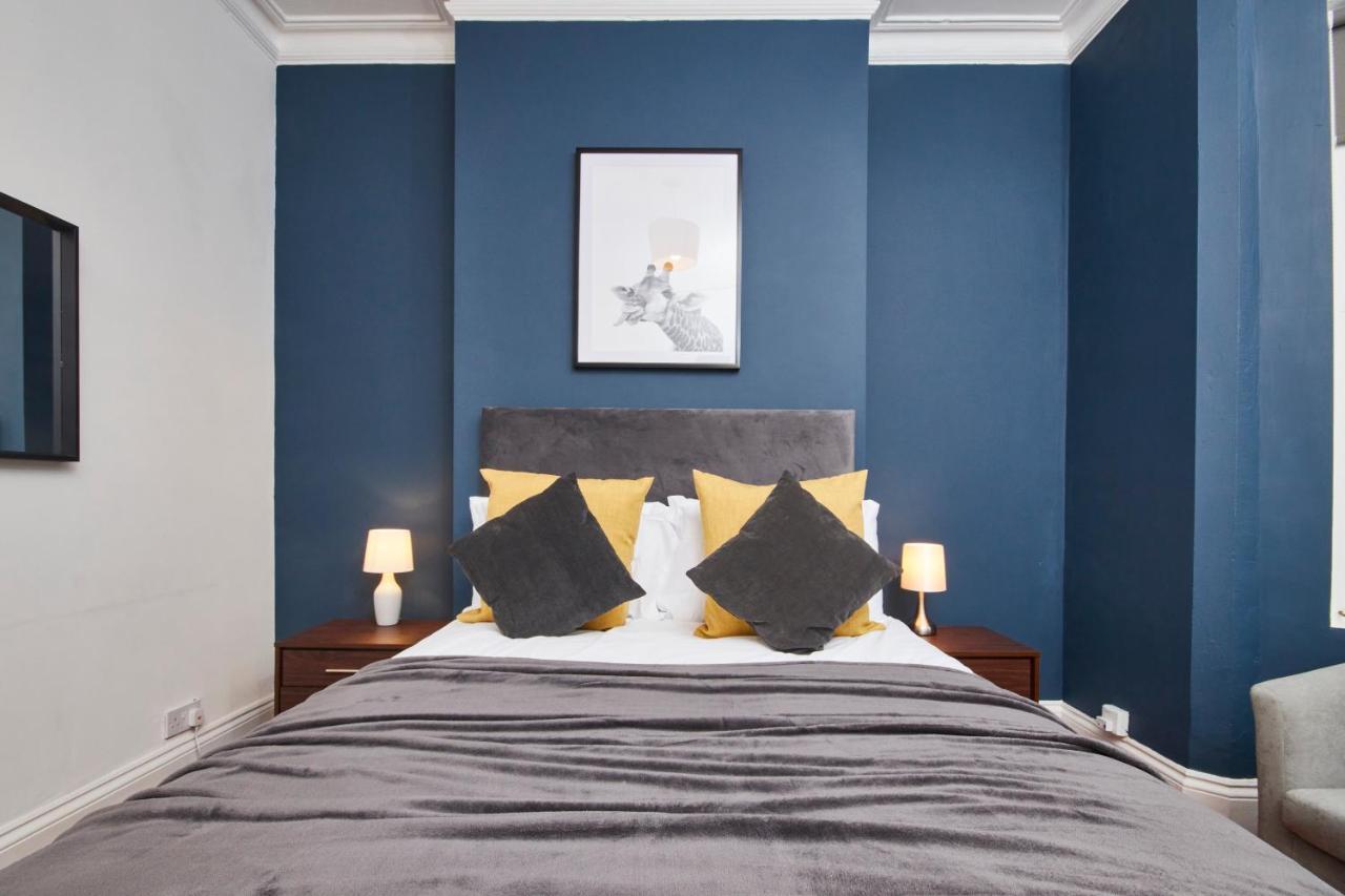 5 Bed House In Leamington Spa Perfect For Contractors With 7 Beds By Purestay - 14 Night Min! Экстерьер фото