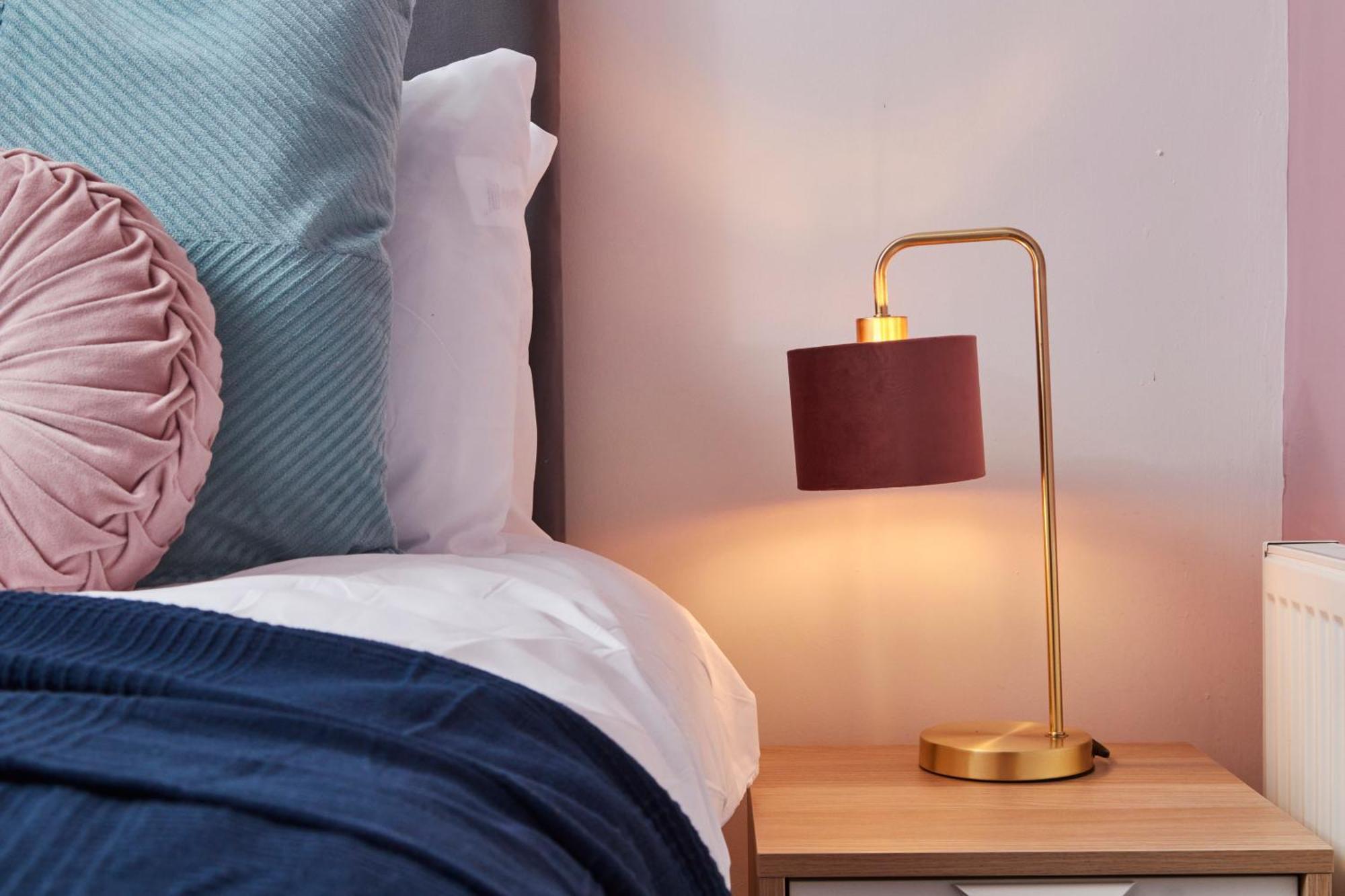 5 Bed House In Leamington Spa Perfect For Contractors With 7 Beds By Purestay - 14 Night Min! Экстерьер фото