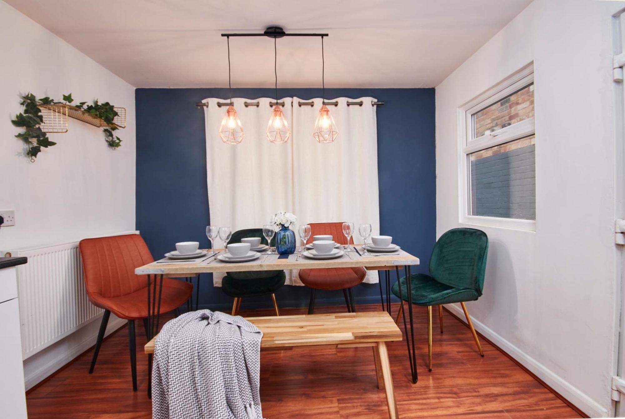 5 Bed House In Leamington Spa Perfect For Contractors With 7 Beds By Purestay - 14 Night Min! Экстерьер фото